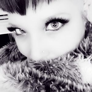 Meet your Posher, Lyn